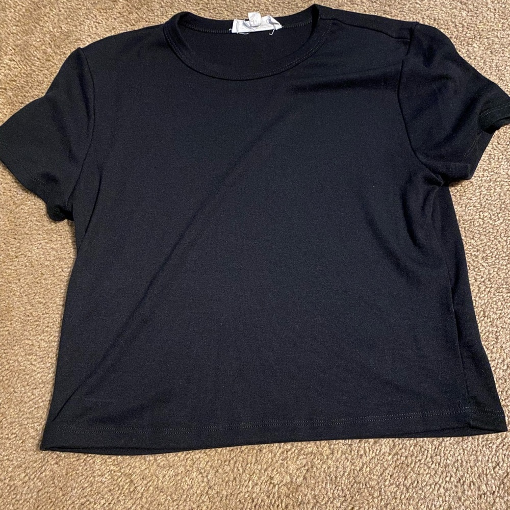 Baby tee/Crop top